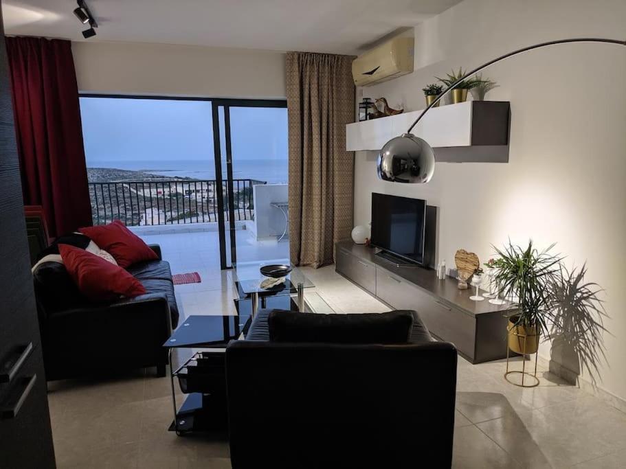Gaia Penthouse Sea And Country Views Home St. Paul's Bay Exteriör bild